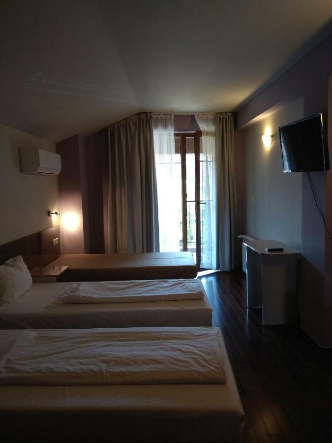 Roots Hotel And Wine Bar بلوفديف المظهر الخارجي الصورة