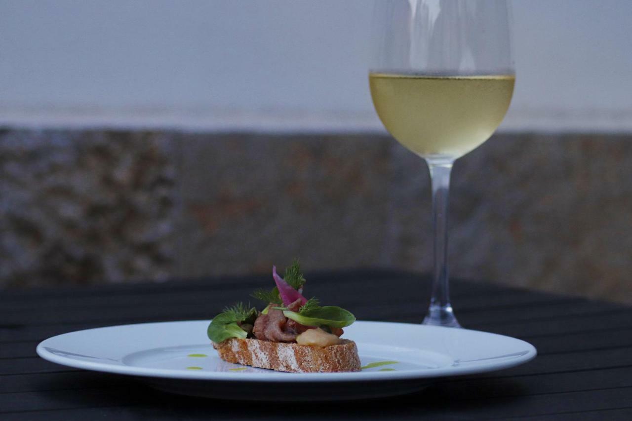 Roots Hotel And Wine Bar بلوفديف المظهر الخارجي الصورة